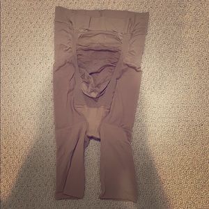 Maternity Spanx Size B